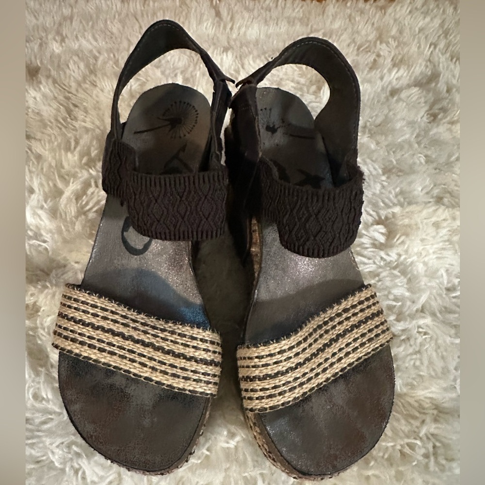 OTBT Bushnell Platform Sandal Womens Size 7M Brown Fabric Wedge Heel Slingback